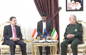 اللواء باکبور: إيران مستعدة للرد بحزم علی أي إعتداء 