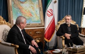 لافرونتيف يلتقي لاريجاني بطهران