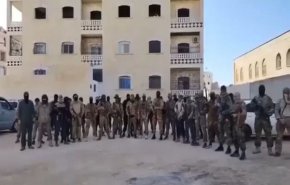 مقاتلون أجانب في إدلب ينادون للنفير ضد قوات السلطة الانتقالية