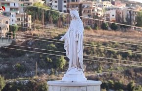 امتزاج أصوات الكنائس مع المآذن والقصف الإسرائيلي في مصيلح