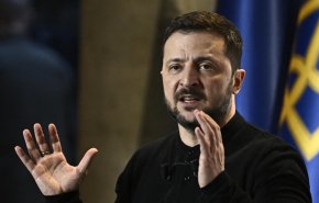 زيلينسكي يعلن رفضه الاعتراف بأي تبادل أراض محتمل مع روسيا