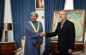 وزير الداخلية العُماني يوجّه دعوة رسمية إلى لاريجاني لزيارة مسقط 