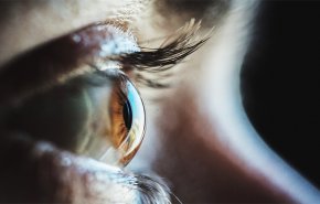 التنبوء بـ'أمراض القلب' و'التقدم في العمر' من خلال فحص بسيط للعين