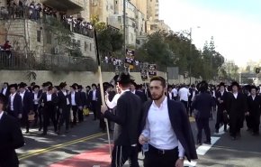 هل ستنهار حكومة اليمين بسبب عدم إقرار قانون منع تجنيد الحريديم؟+  فيديو