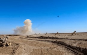 الحرس الثوري يجري مناورات للطائرات المسيرة شمال غرب ايران