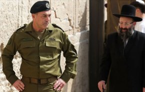 الإحتلال ينفذ قرار سحب السيارات الصينية من ضباطه خشية التجسس