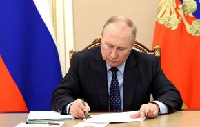 بوتين يوقع مرسوما يغيّر قواعد بقاء الأجانب في روسيا!