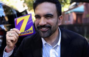 فوز ممداني يربك أصحاب الولاءات الصهيونية.. أول استقالة