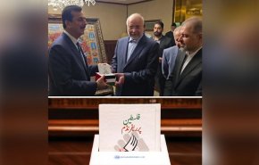 قاليباف يهدي رئيس مجلس الشيوخ الباكستاني نسخة من كتاب «الاستفتاء العام في فلسطين»
