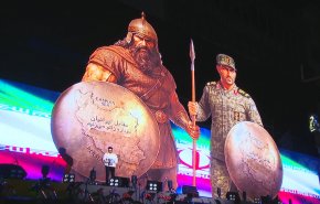 طهران تزيح الستار عن تمثال شاپور الثاني أحد ملوك إيران التاريخيين + فيديو