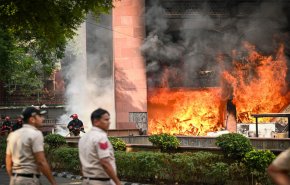 قتلى وجرحى في انفجار سيارة مفخخة في نيودلهي 