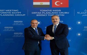 القاهرة وأنقرة تبحثان مشروع ’قوة الاستقرار الدولية’ في غزة