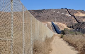 ردیاب‌های اسرائیلی در خدمت آمریکا برای «شکار» مهاجران در مرز مکزیک