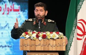 العميد حسن زادة: الحقنا هزيمة مريرة بالعدو خلال الدفاع المقدس الذي استمر 12 يوما