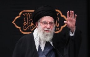 نخستین شب مراسم عزاداری ایام شهادت حضرت فاطمةالزهرا (س) با حضور رهبر انقلاب برگزار شد 