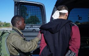 الاحتلال يمعن في الاقتحامات بالضفة وسط تحذيرات من اندلاع انتفاضة ثالثة + فيديو

