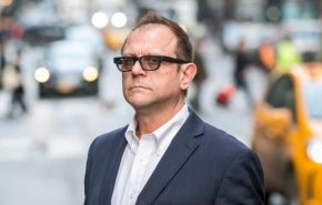 نویسنده آمریکایی: صهیونیسم باید از آمریکا ریشه کن شود