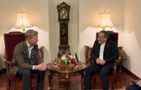 نماینده ویژه دبیرکل سازمان ملل متحد در امور یمن با عراقچی در مسقط دیدار کرد