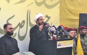 تاکید حزب الله لبنان بر تداوم مقاومت و مبارزه درمراسم تشییع پیکر فرمانده ارشد مقاومت