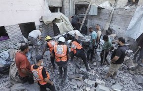 الدفاع المدني ينتشل جثامين 14 شهيدا من تحت أنقاض منزل في غزة