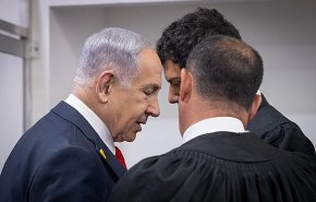 نتانیاهو برای سومین بار دادگاه را به دلایل امنیتی مبهم، متوقف کرد