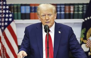 ترامب ينعت صحفية بـ'الغباء' لسؤالها عن مطلق النار على الحرس الوطني