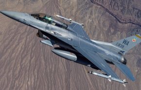 اعتراف آمریکا به قدرت پدافند هوایی یمن؛ اف-۱۶ موشک‌باران شد