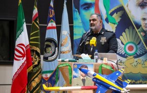 الادميرال إيراني: البحرية الإيرانية ترافق سفننا في جميع أنحاء العالم