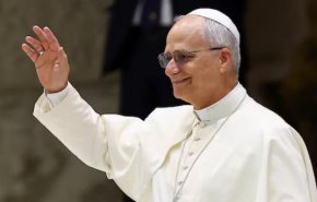 رهبر کاتولیک‌های جهان وارد لبنان شد+فیلم