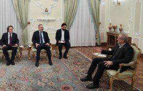 الرئيس بزشكيان يدعو لتعزيز العلاقات والتكامل الاستراتيجي بين الدول الإسلامية
