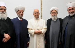 الخطيب يشرح للبابا موقف شيعة لبنان في مواجهة العدوان الإسرائيلي