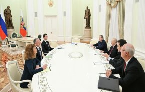 بوتين وويتكوف يجريان محادثات في الكرملين منذ أكثر من ثلاث ساعات