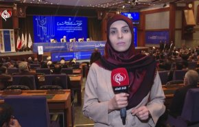 في ذكرى الدستور.. طهران تؤكد نموذجها في حقوق الشعب والحريات