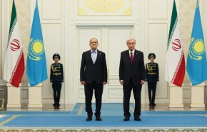 استقبال رسمی از رئیس جمهور در کاخ ریاست جمهوری قزاقستان