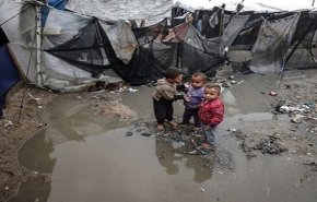 غزة تستغيث..22 ألف خيمة مدمرة وشتاء قاس يهدد حياة النازحين
