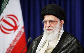 آية الله خامنئي: قوة الشعب هي التي دفعت العدو للمطالبة بوقف الحرب