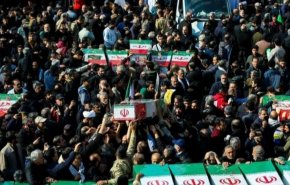 آغاز مراسم تشییع پیکرهای مطهر شهدا به سمت دانشگاه تهران + فیلم 