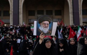 اللواء صفوي: استهداف قائد الأمة خطأ فادح أجج غضب الشعب الإيراني