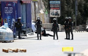 شاهد.. الاحتلال يشن حملة اقتحامات واعتقالات في الضفة 
