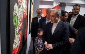 عراقچی:کشور‌های مدعی حقوق بشر به نمایشگاه مدرسه میناب بیایند