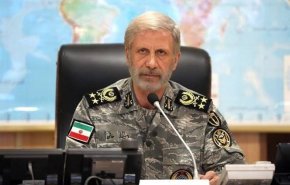 اللواء حاتمي: وحدة وتنسيق الجيش والحرس الثوري مفتاح بلوغ قمم الأمن والاقتدار