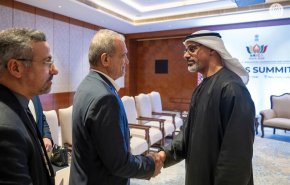 بزشكيان: أمن المنطقة لا يتحقق بوجود القوات الأمريكية
