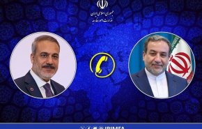 اتصال هاتفي بين وزيري خارجية إيران وتركيا
