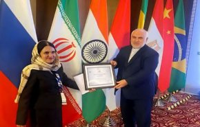 إيرانية تحصد المركز الأول في مسابقة الـ 
