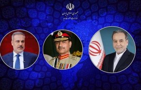 گفت وگوی تلفنی عراقچی با همتای ترکیه ای و فرمانده ارتش پاکستان