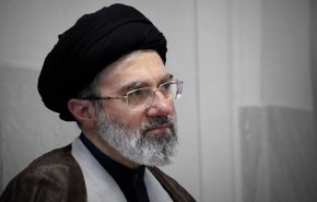 قائد الثورة: القوة المنبثقة من العلم سيف قاطع يكف أيدي نظام الهيمنة