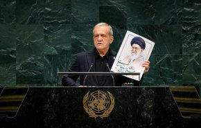 ما برای دفاع از کشورمان از کسی اجازه نمی‌گیریم / ایران را نمی توان با جنگ وادار به تسلیم کرد/ فناوری هسته‌ای حق ایران است
