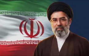 قائد الثورة الإسلامية: 30 مليون إيراني أعلنوا استعدادهم للتضحية
