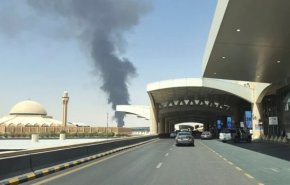 القوات المسلحة اليمنية تعلن استهداف مطار الملك خالد