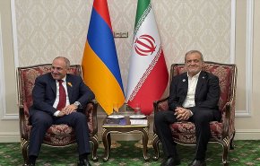 الرئيس بزشكيان يؤكد أهمية التنسيق والتعاون والتواصل بين إيران وأرمينيا